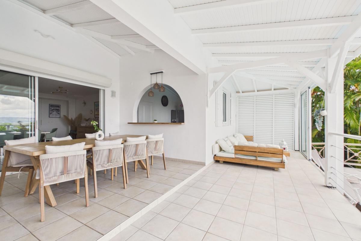 Location 4 chambres anse à l'âne Martinique - salle à manger terrasse